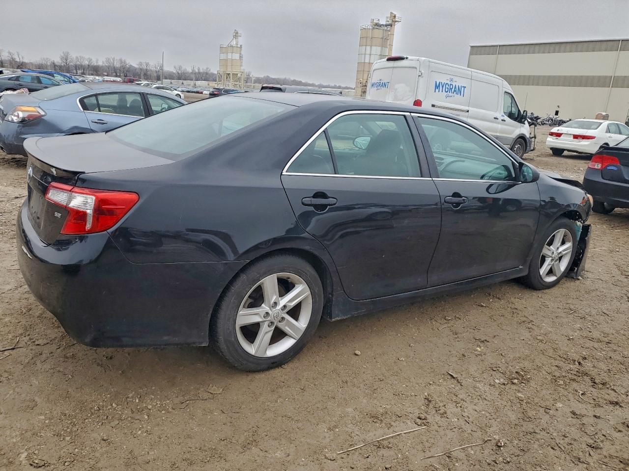 2012 TOYOTA CAMRY