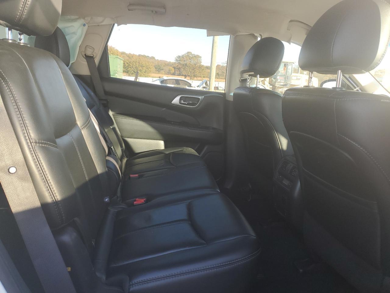 2016 NISSAN PATHFINDER
