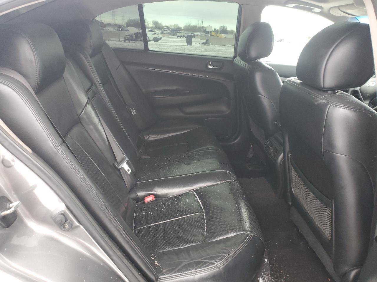 2012 INFINITI G37