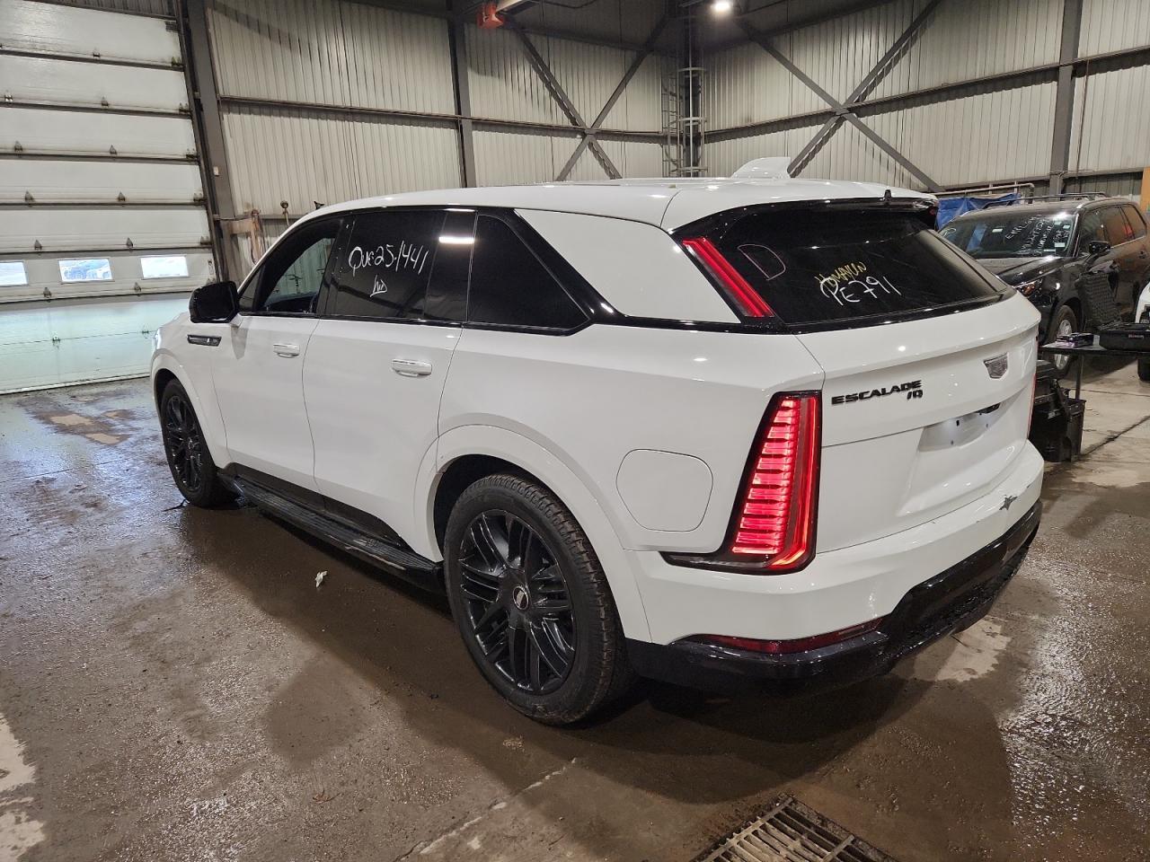2025 CADILLAC ESCALADE