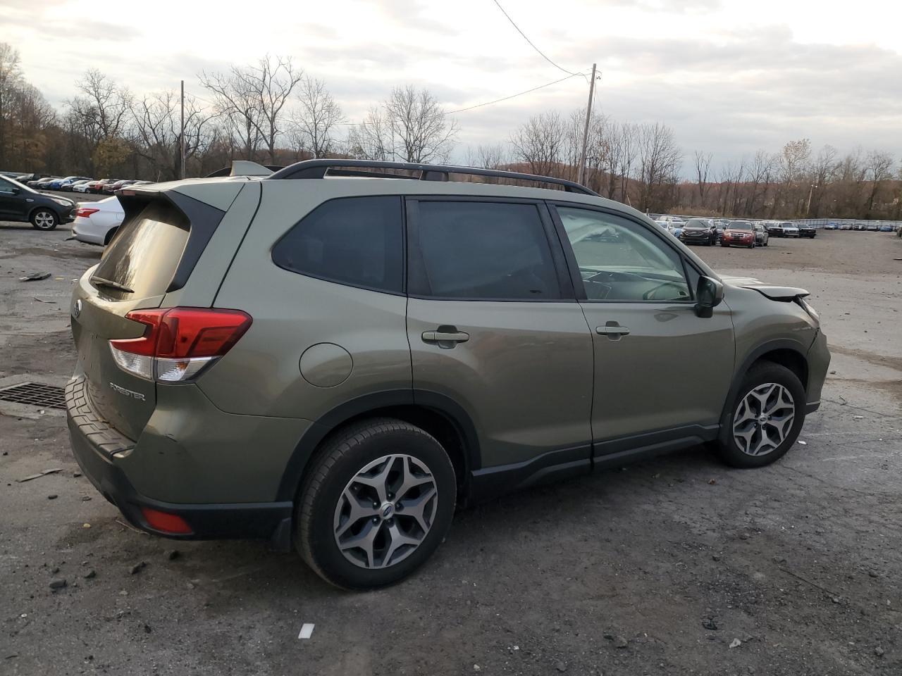 2020 SUBARU FORESTER