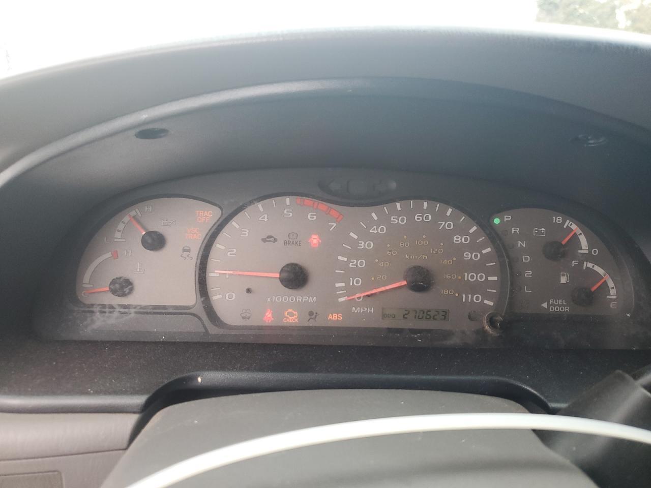 2003 TOYOTA Sequoia