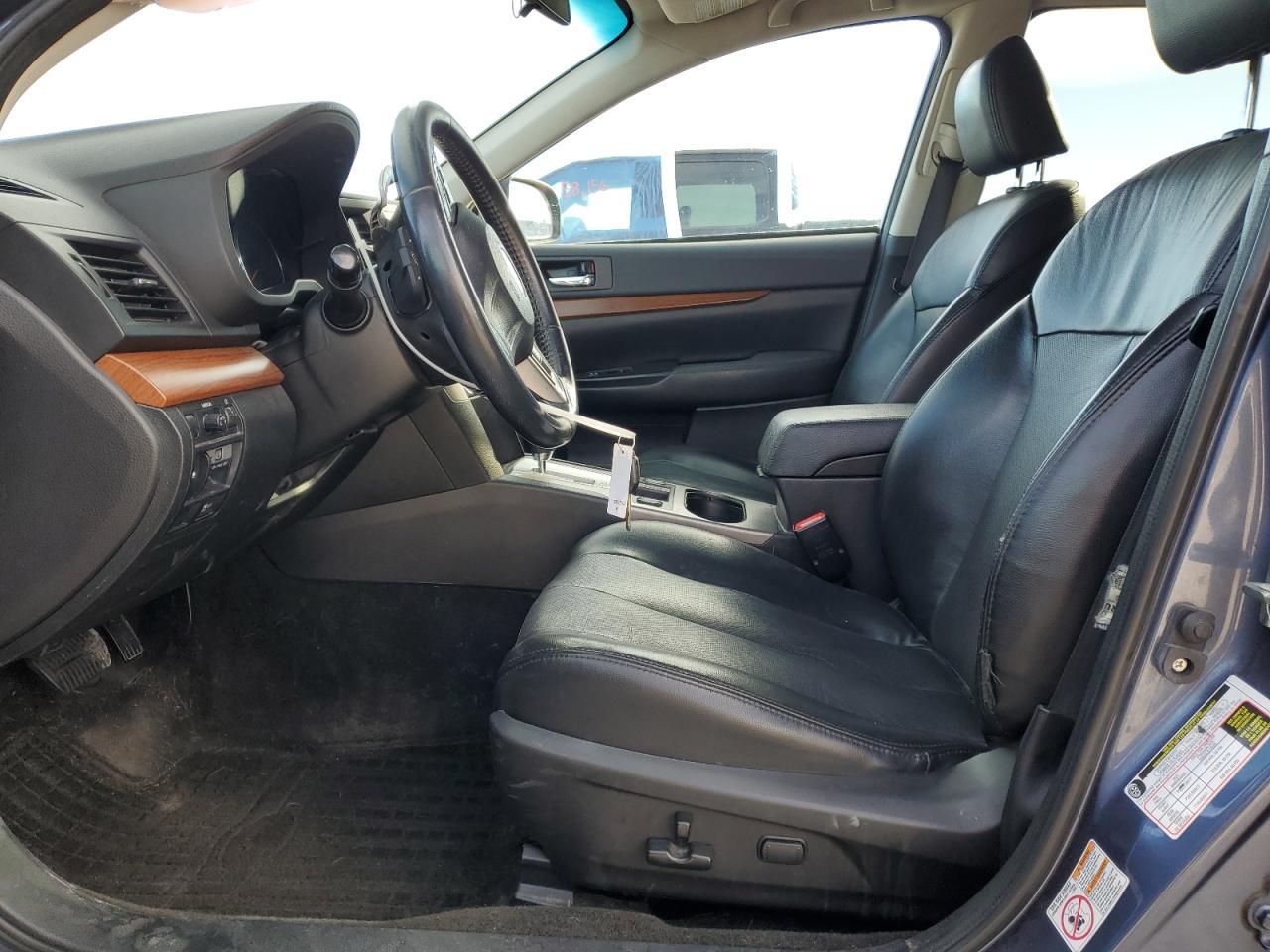 2014 SUBARU Outback