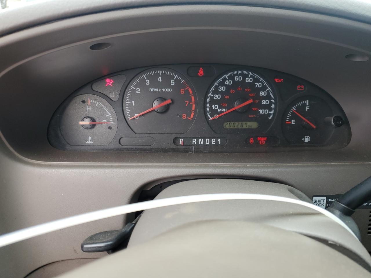 2001 NISSAN Quest