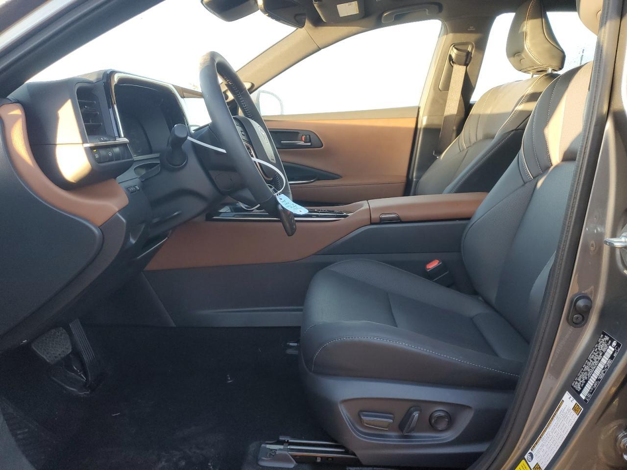 2025 TOYOTA Crown