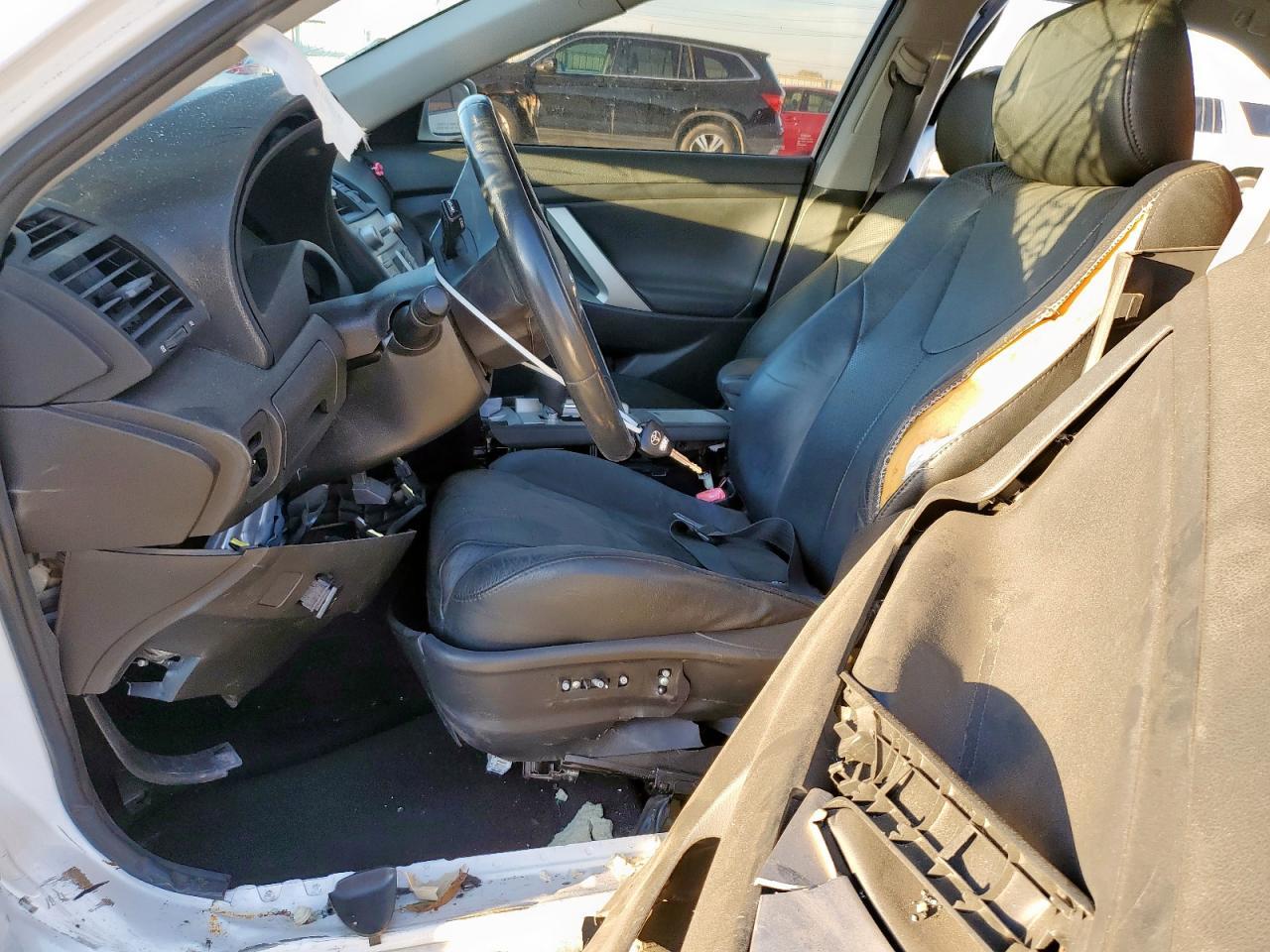 2011 TOYOTA CAMRY