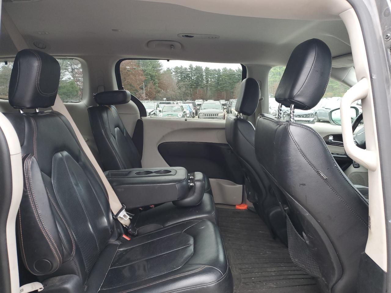 2019 CHRYSLER Pacifica