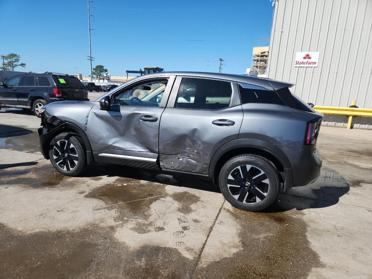 2025 NISSAN KICKS