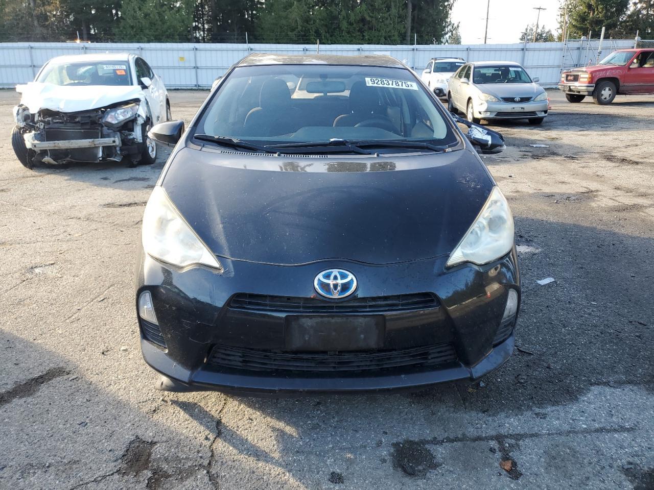 2013 TOYOTA Prius c