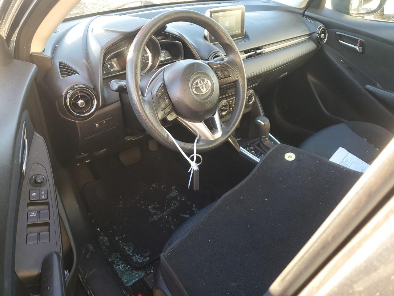 2017 TOYOTA YARIS