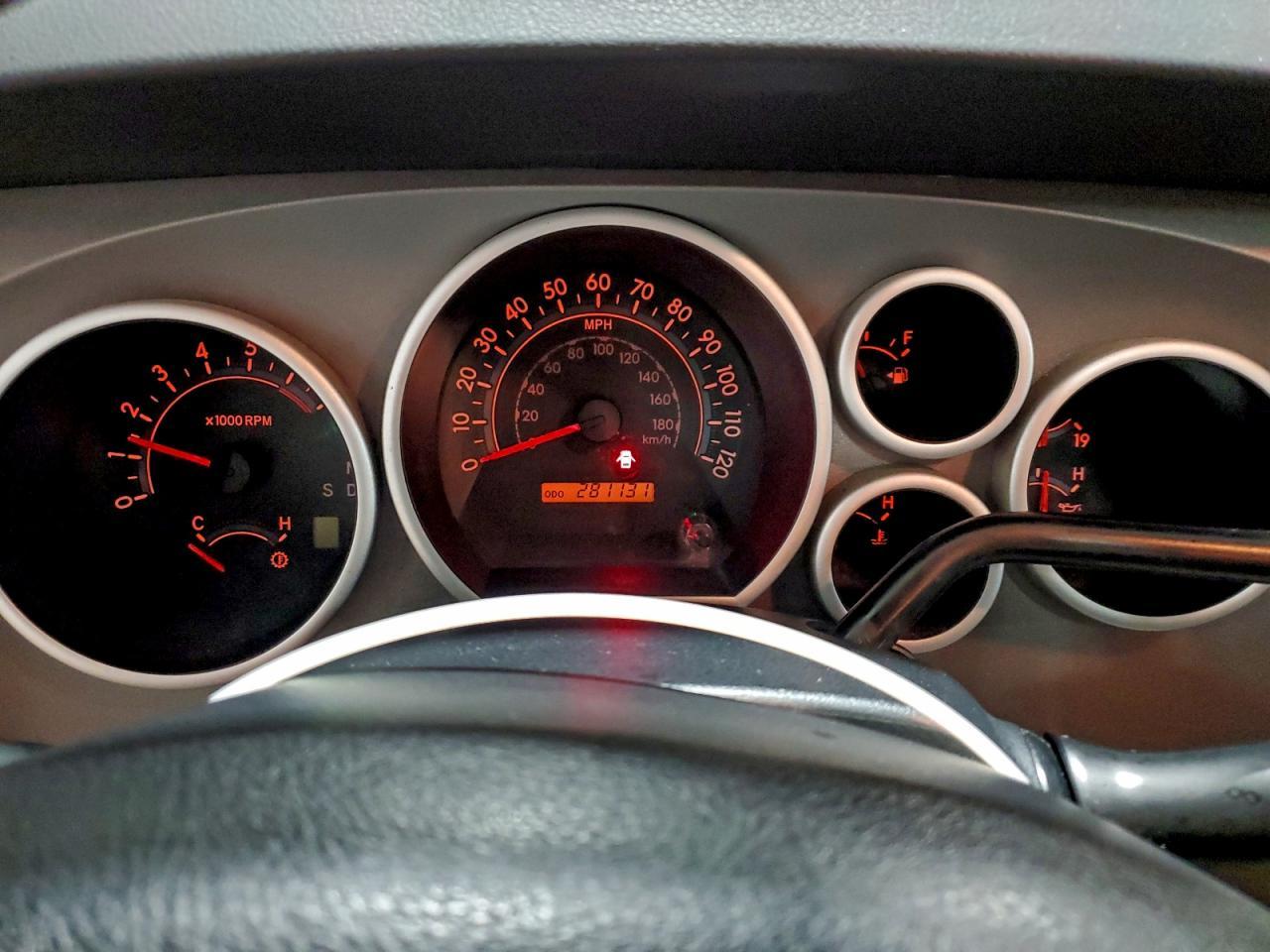 2011 TOYOTA TUNDRA
