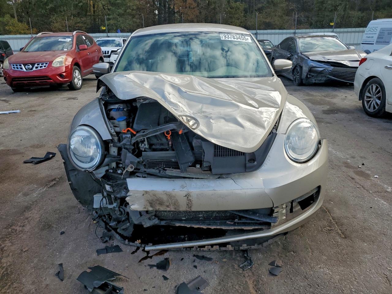 2012 VOLKSWAGEN Beetle
