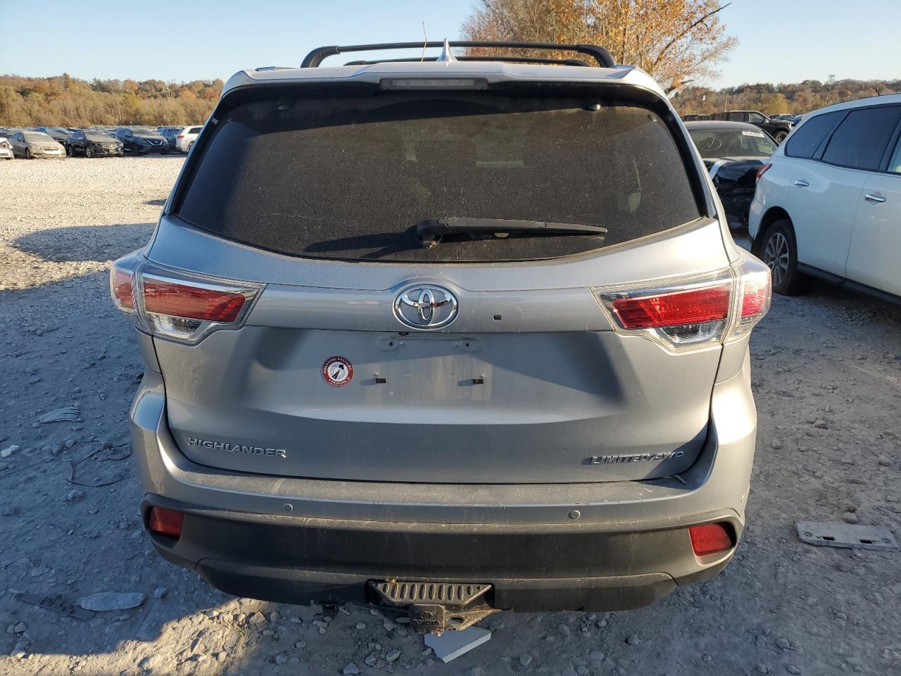 2015 TOYOTA HIGHLANDER