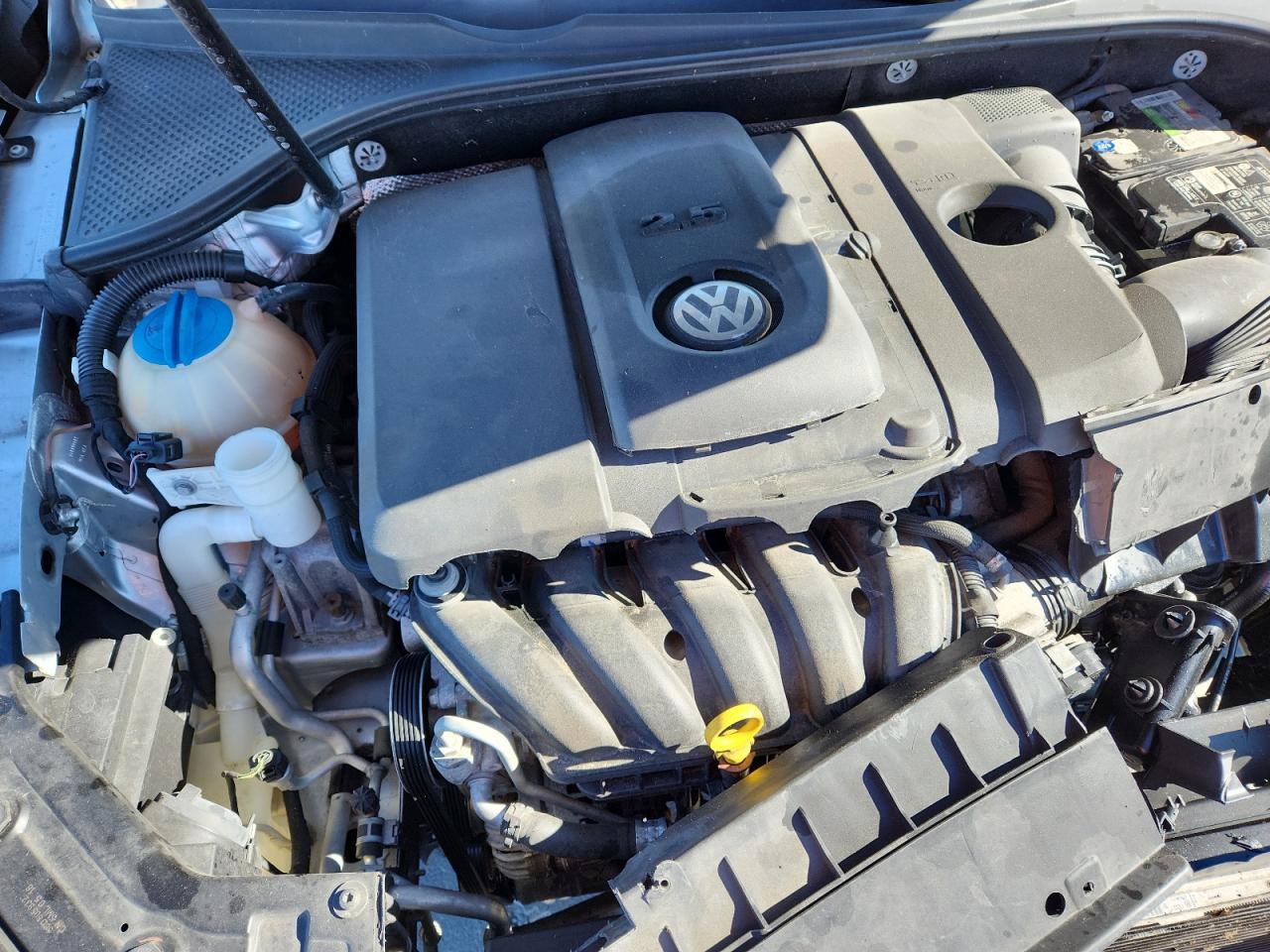 2014 VOLKSWAGEN Passat