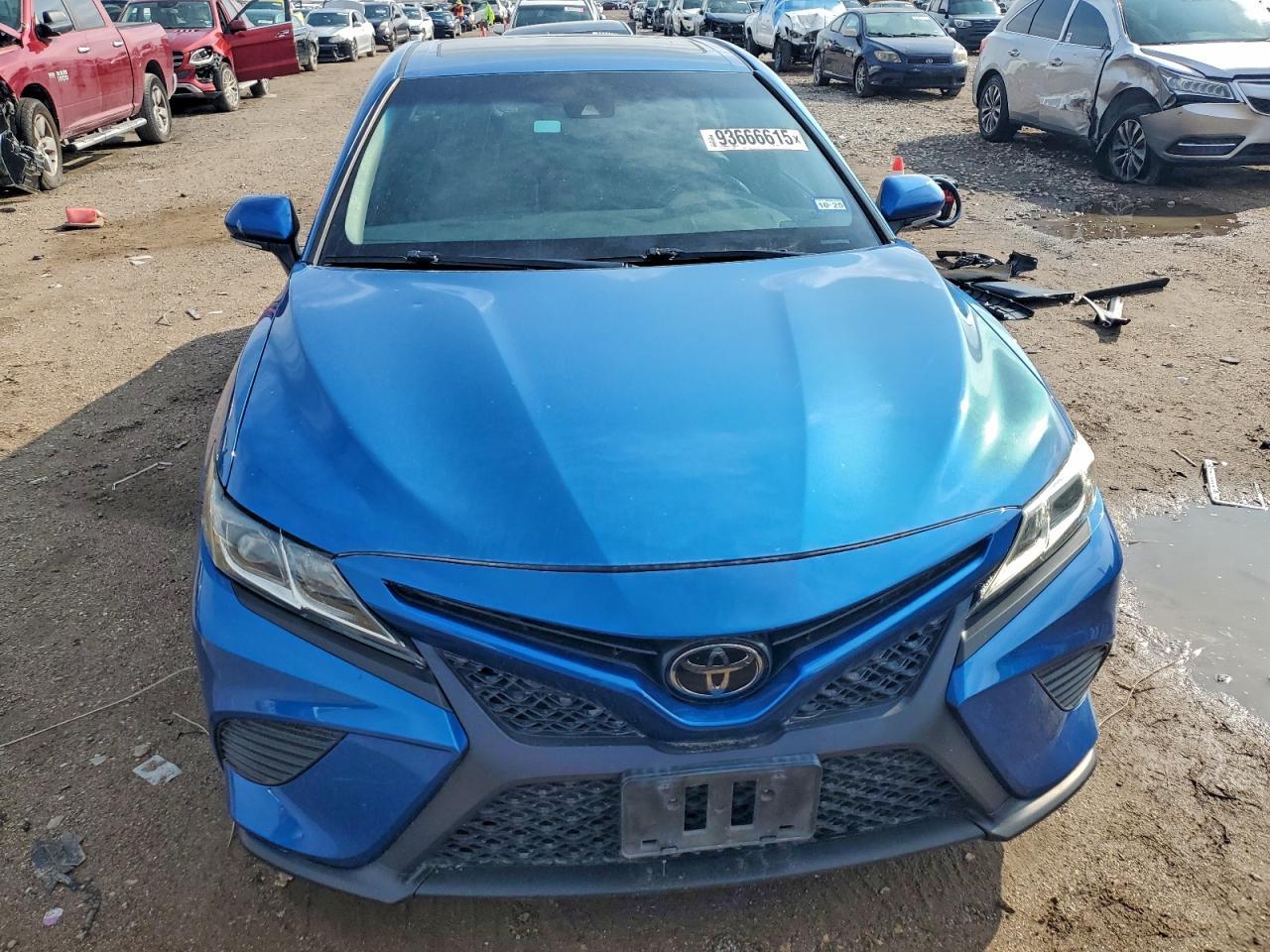 2018 TOYOTA CAMRY