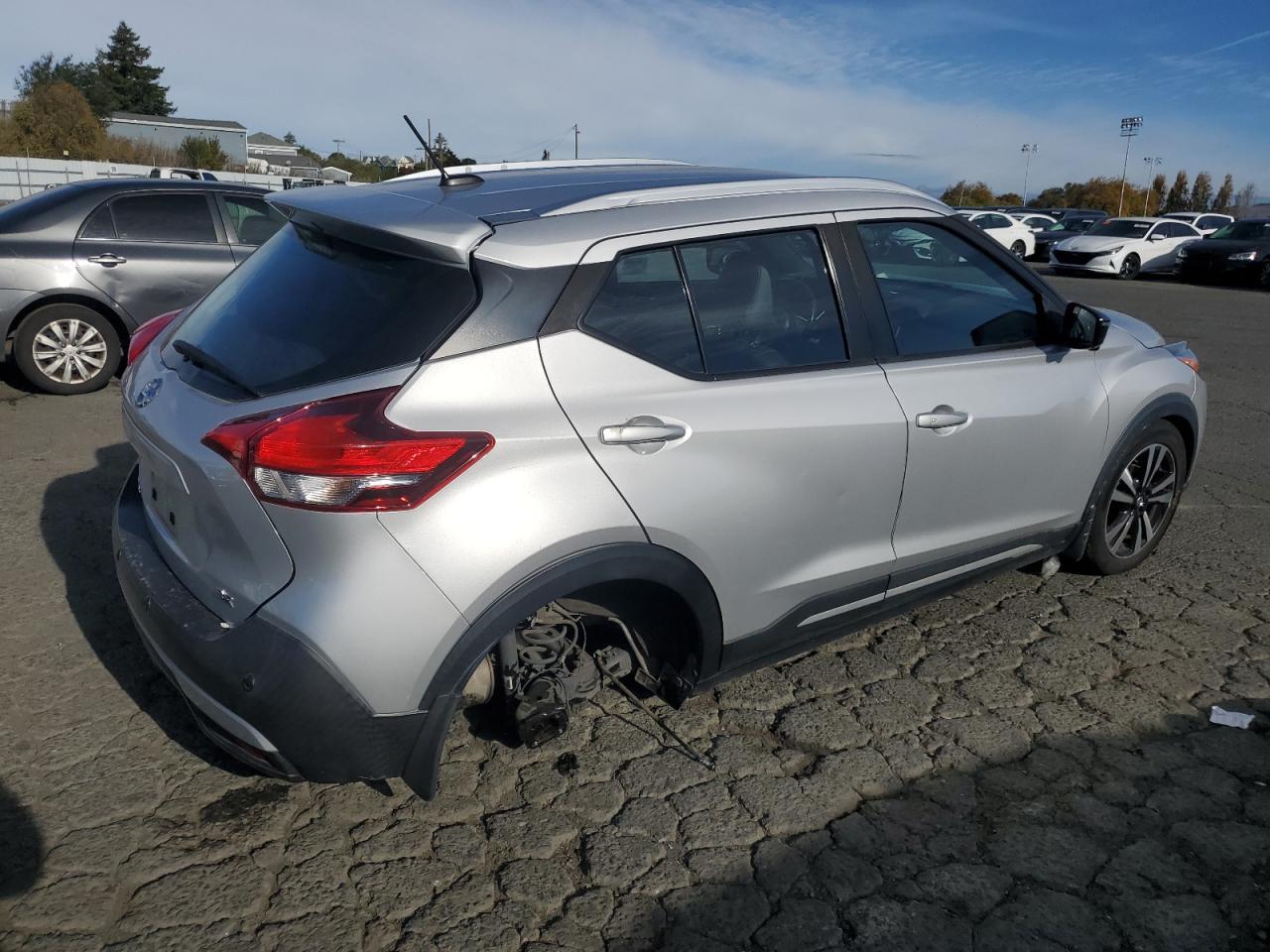 2020 NISSAN KICKS