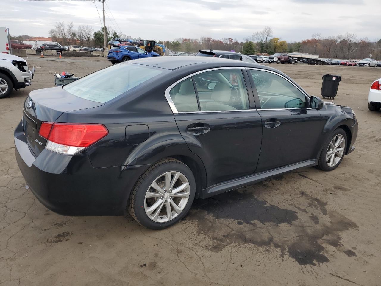 2013 SUBARU Legacy