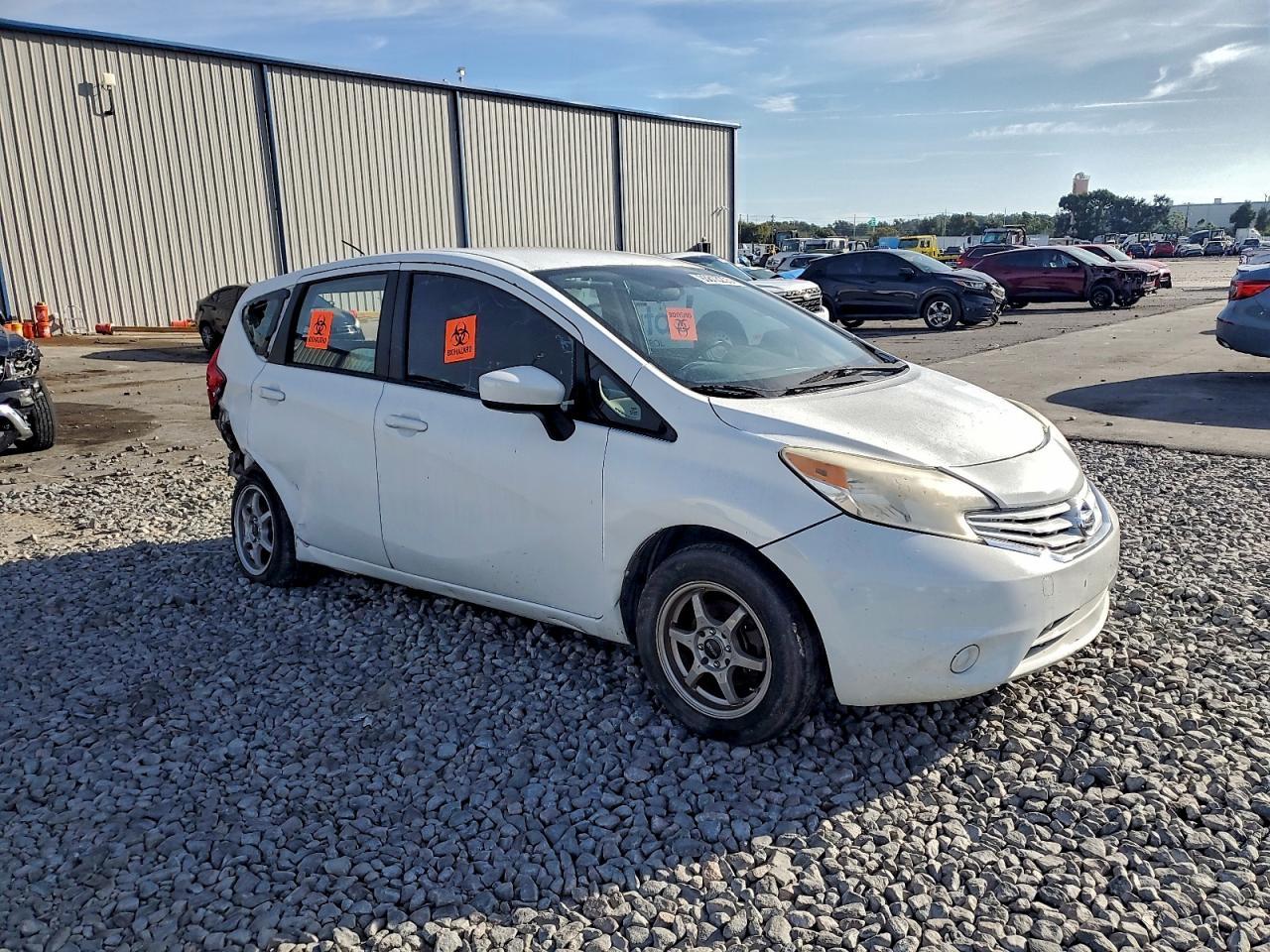 2016 NISSAN Versa Note