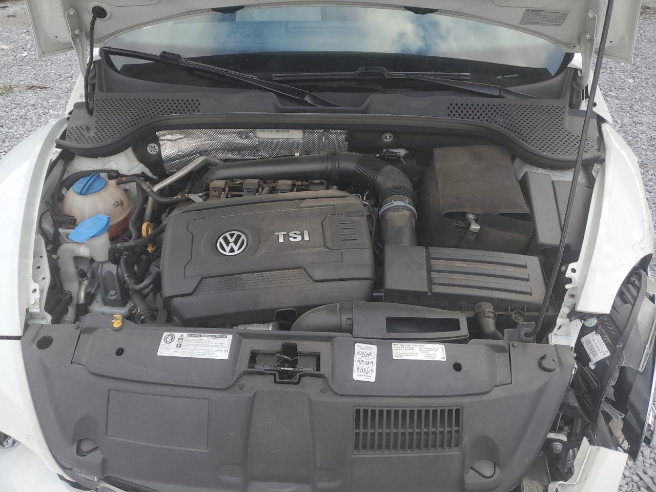 2017 VOLKSWAGEN Beetle