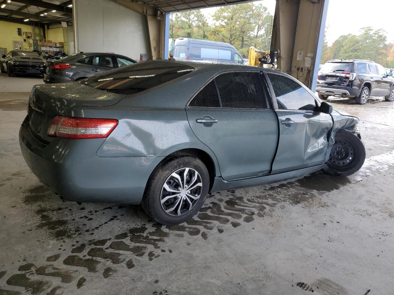2010 TOYOTA CAMRY