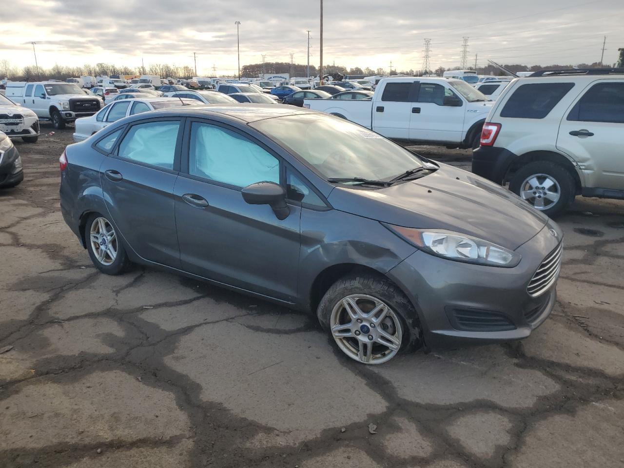 2017 FORD Fiesta