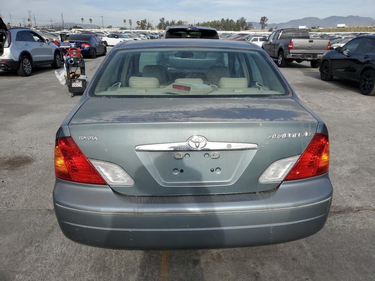 2000 TOYOTA Avalon