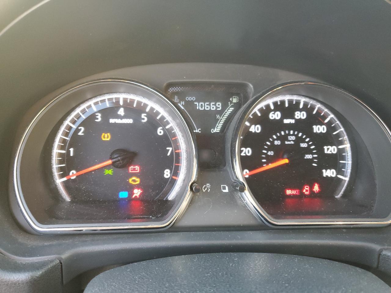 2019 NISSAN VERSA
