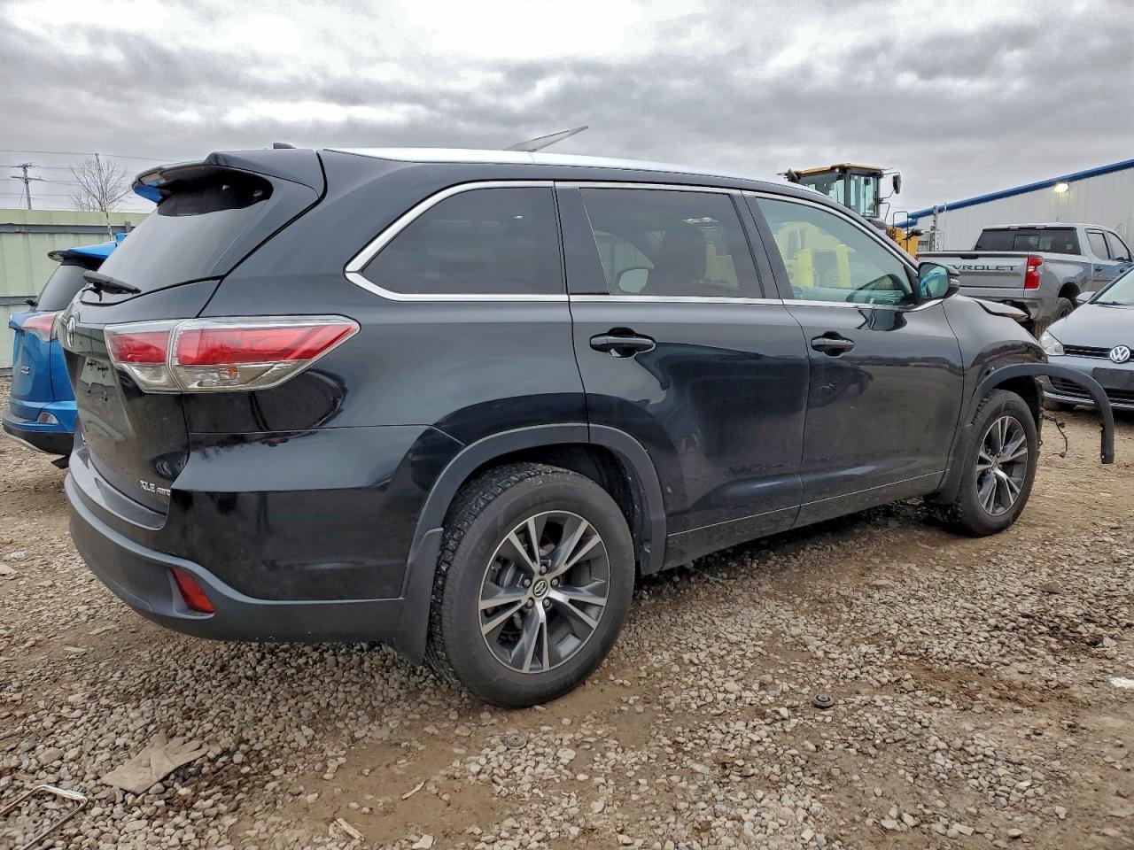 2016 TOYOTA HIGHLANDER