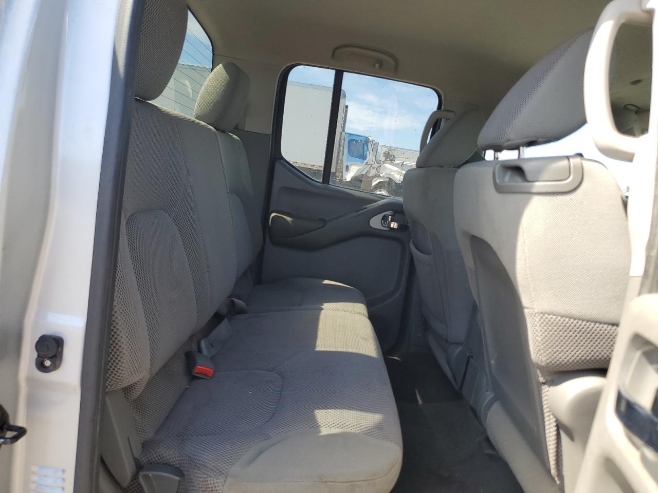2010 NISSAN Frontier