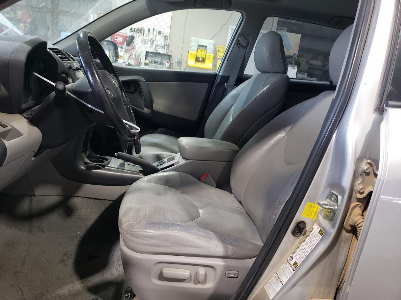 2011 TOYOTA RAV4