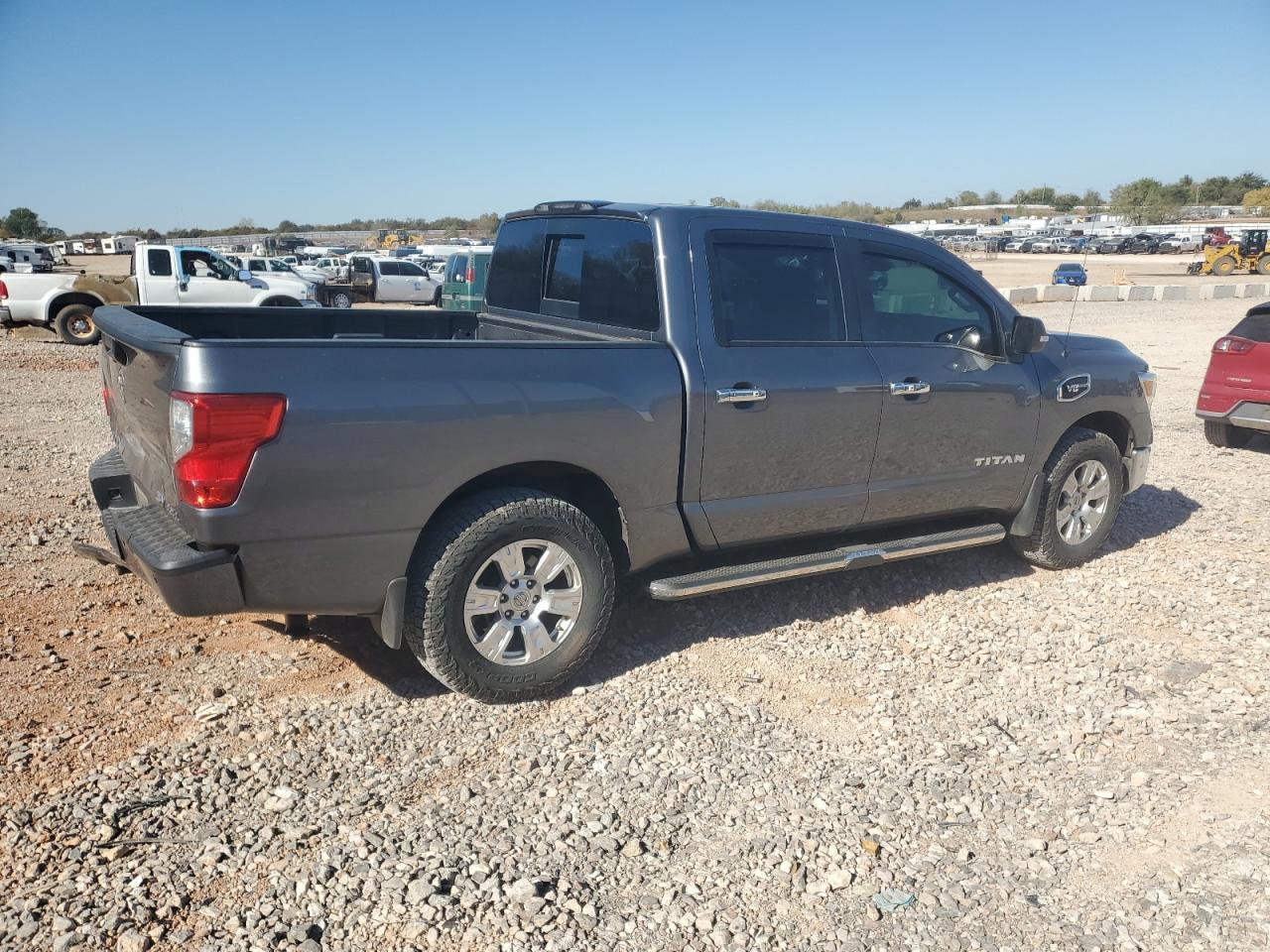 2017 NISSAN Titan
