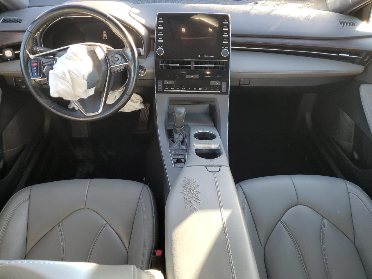 2019 TOYOTA Avalon