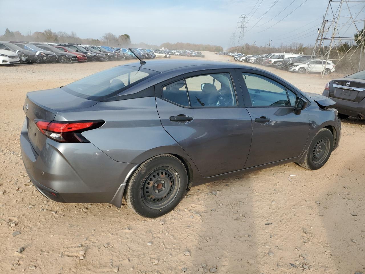 2020 NISSAN VERSA
