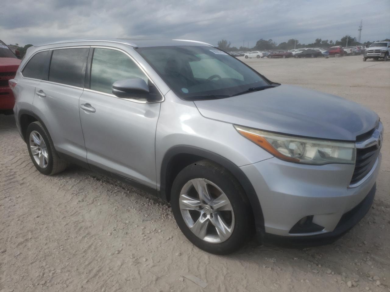 2015 TOYOTA HIGHLANDER