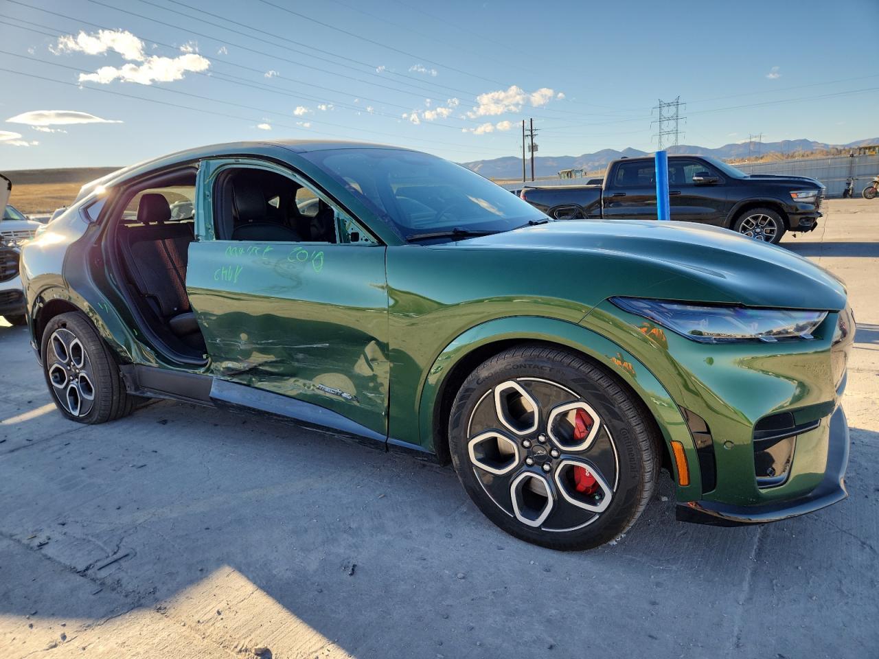 2024 FORD Mustang Mach-E
