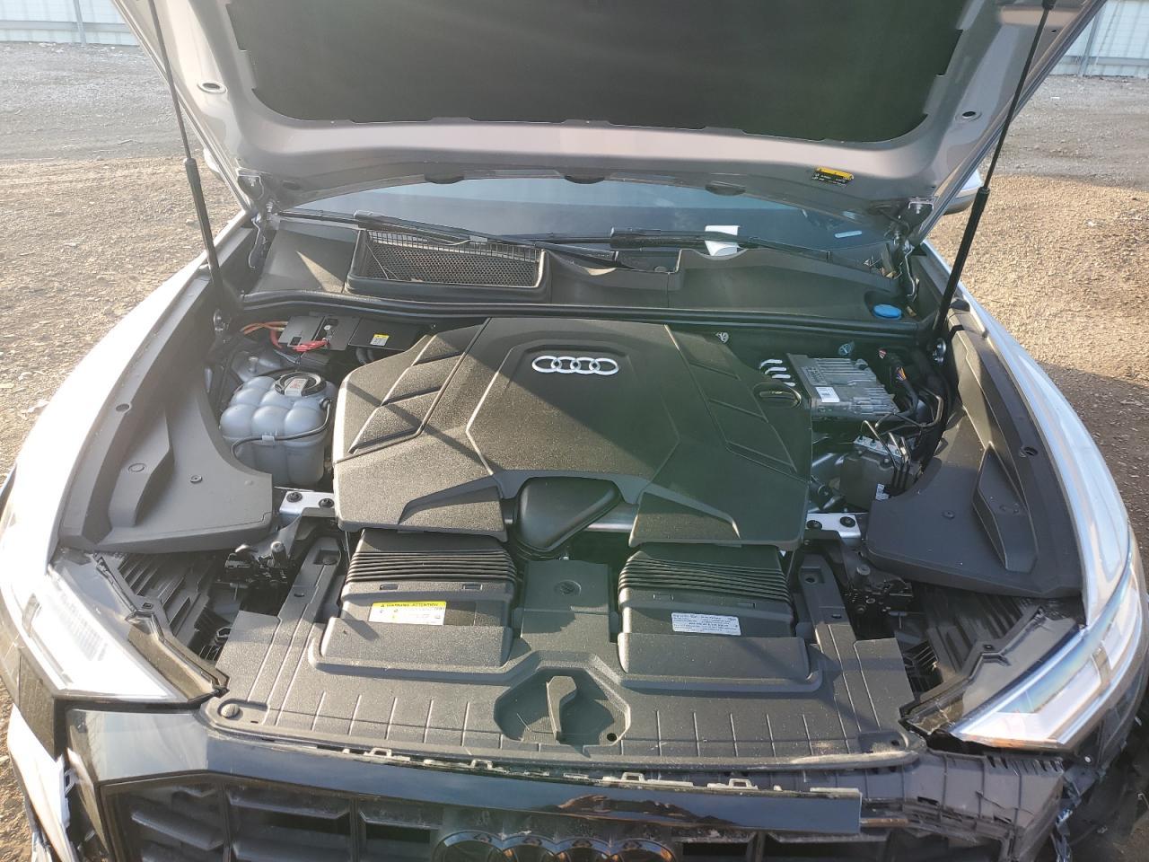 2021 AUDI Q8