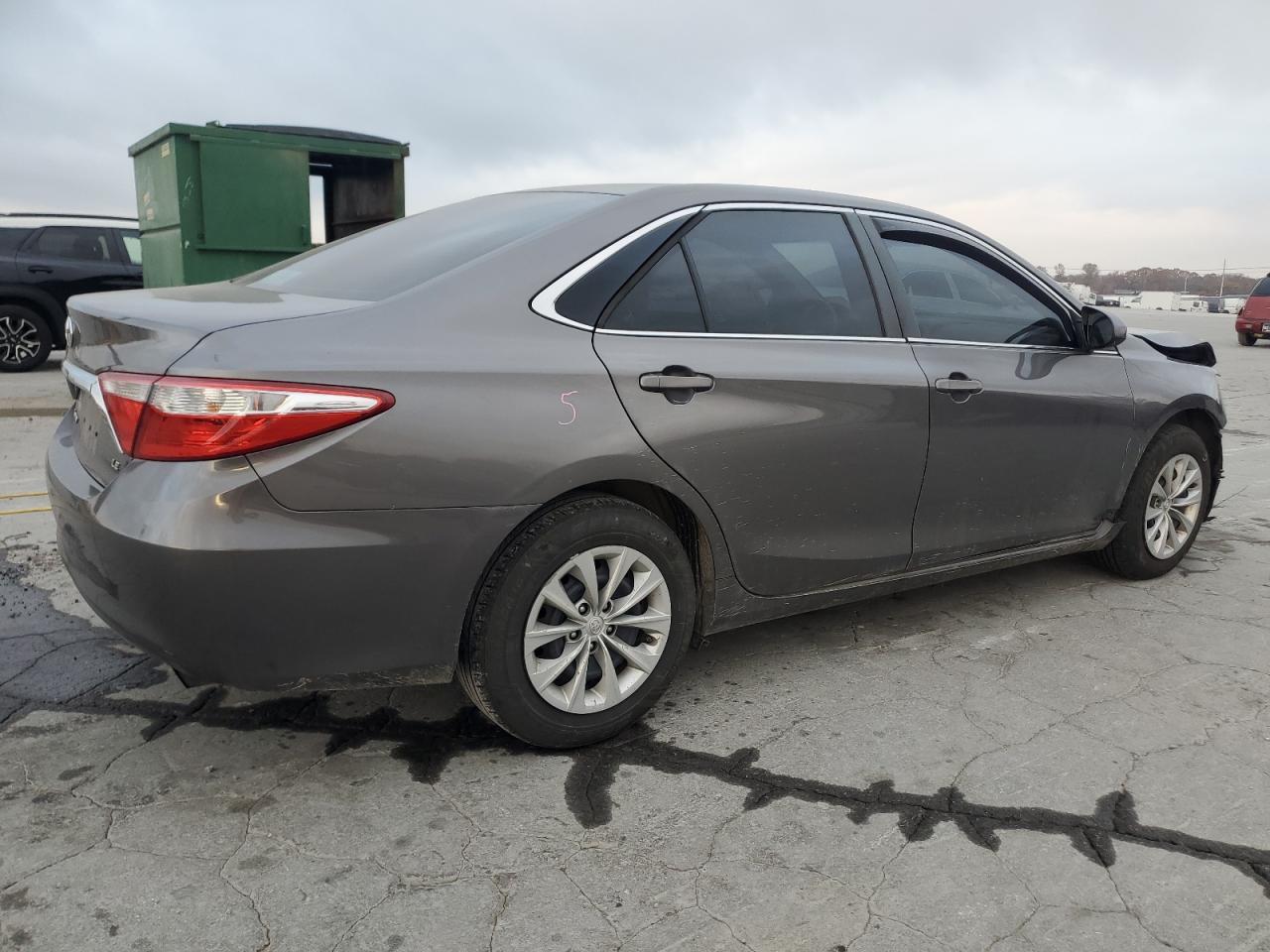 2015 TOYOTA CAMRY