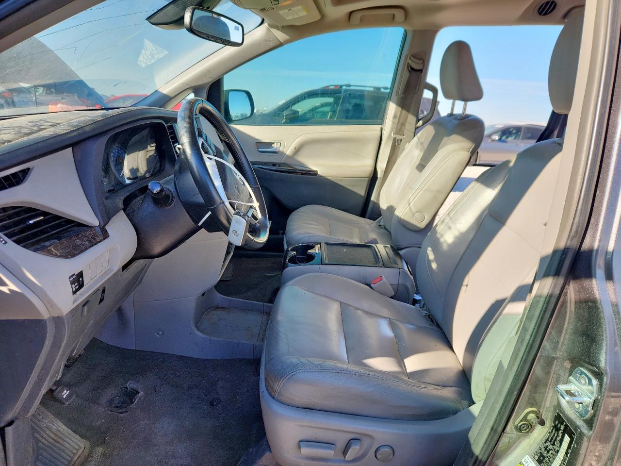 2018 TOYOTA SIENNA