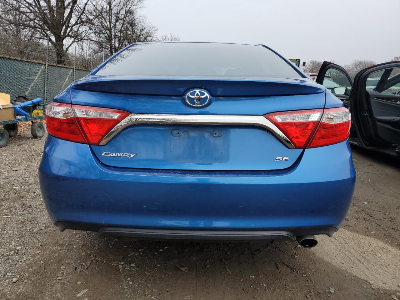 2017 TOYOTA CAMRY
