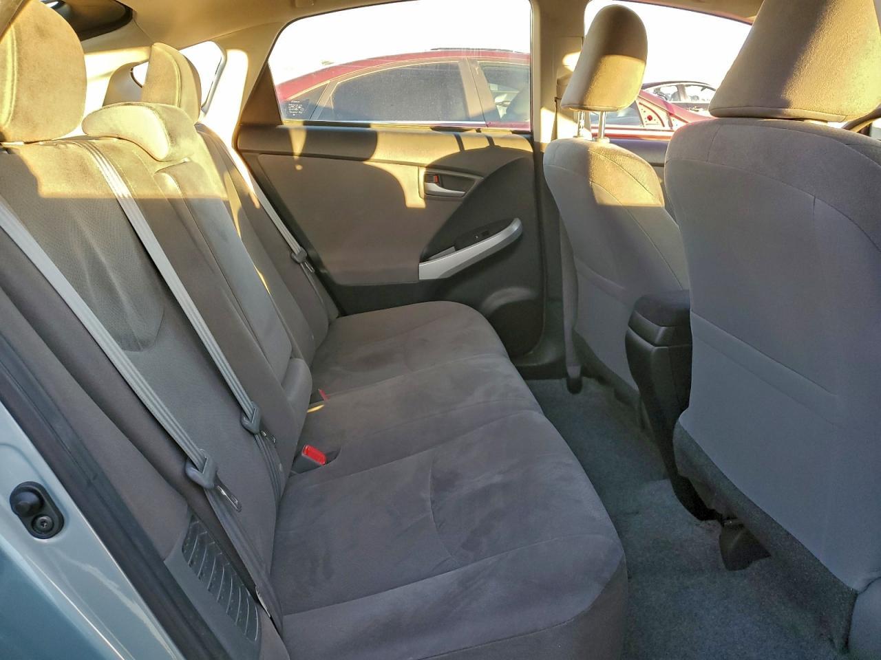 2015 TOYOTA PRIUS