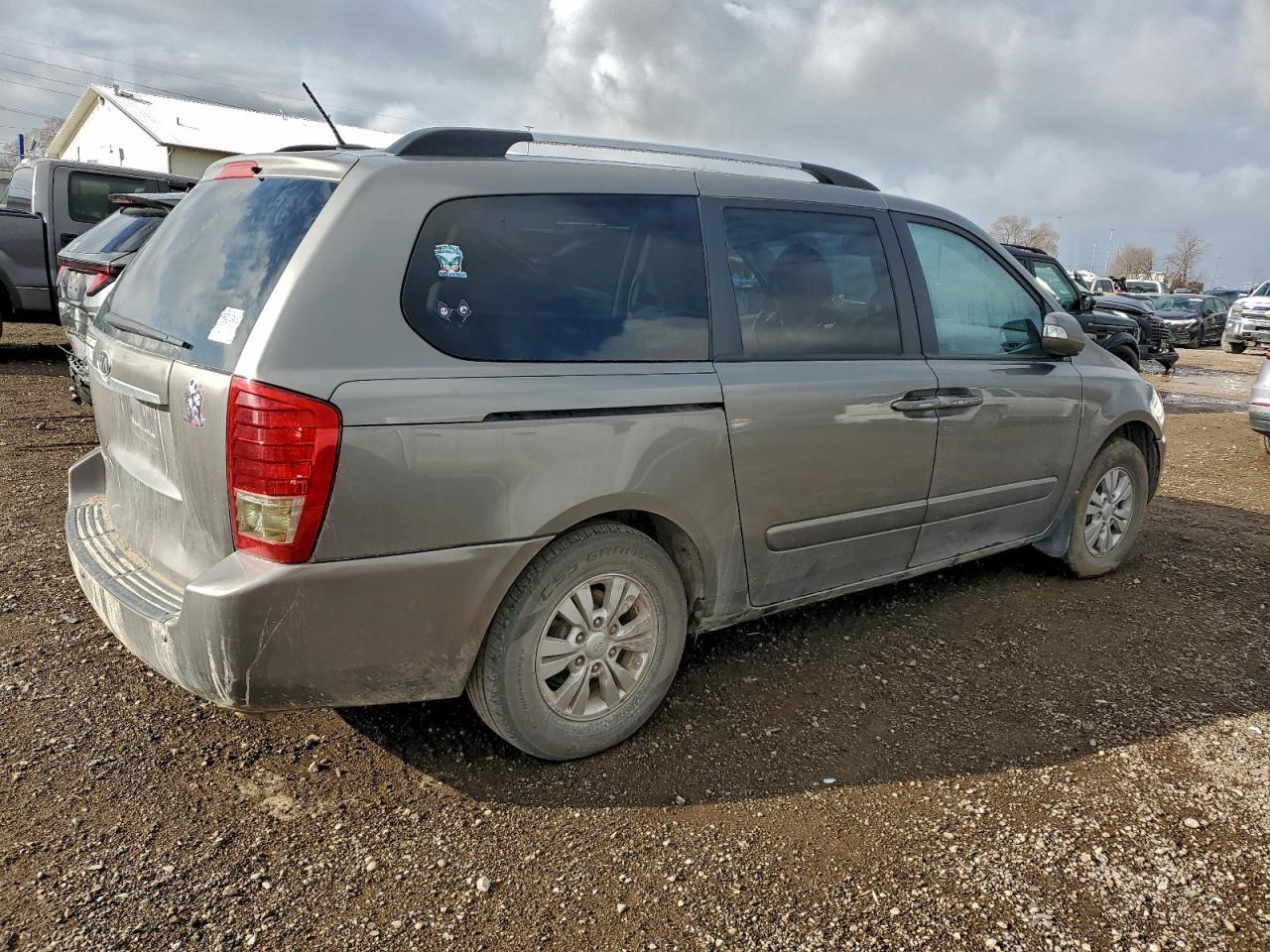 2012 KIA SEDONA