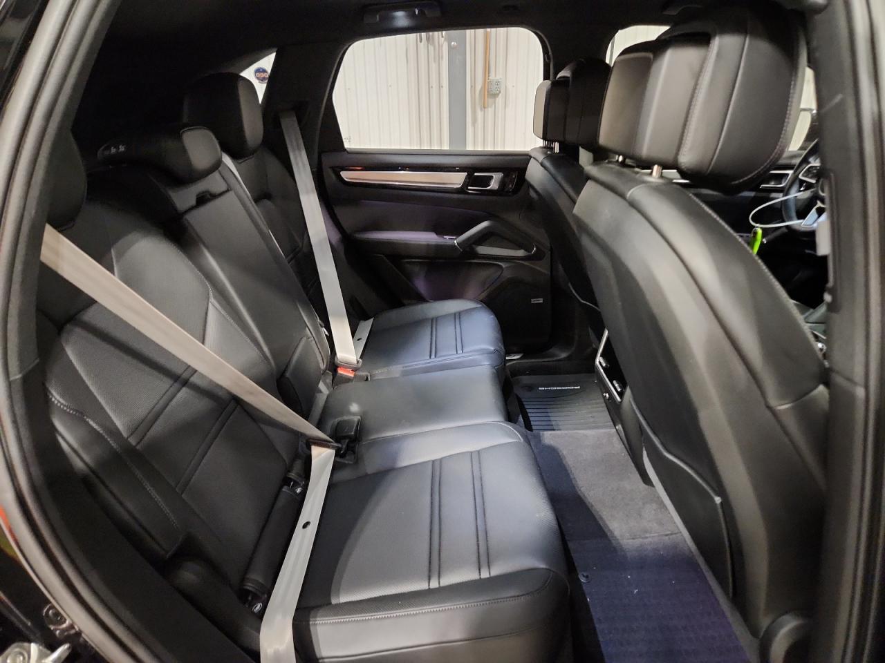 2023 PORSCHE CAYENNE