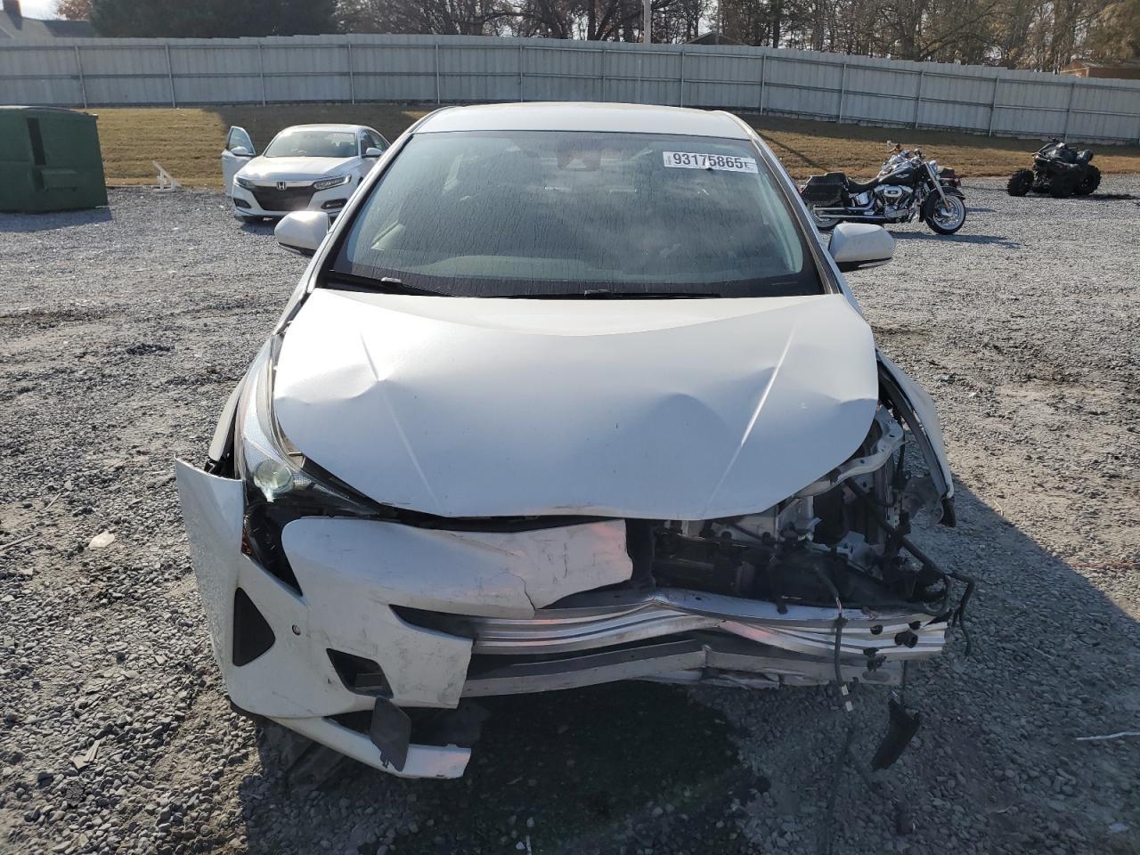 2018 TOYOTA PRIUS