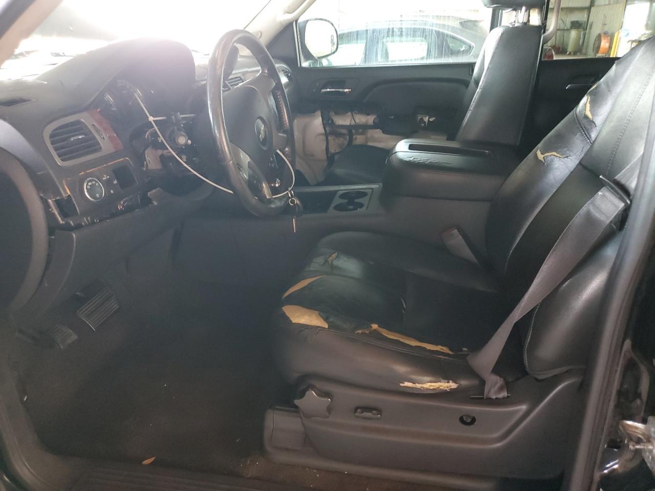 2013 CHEVROLET Suburban