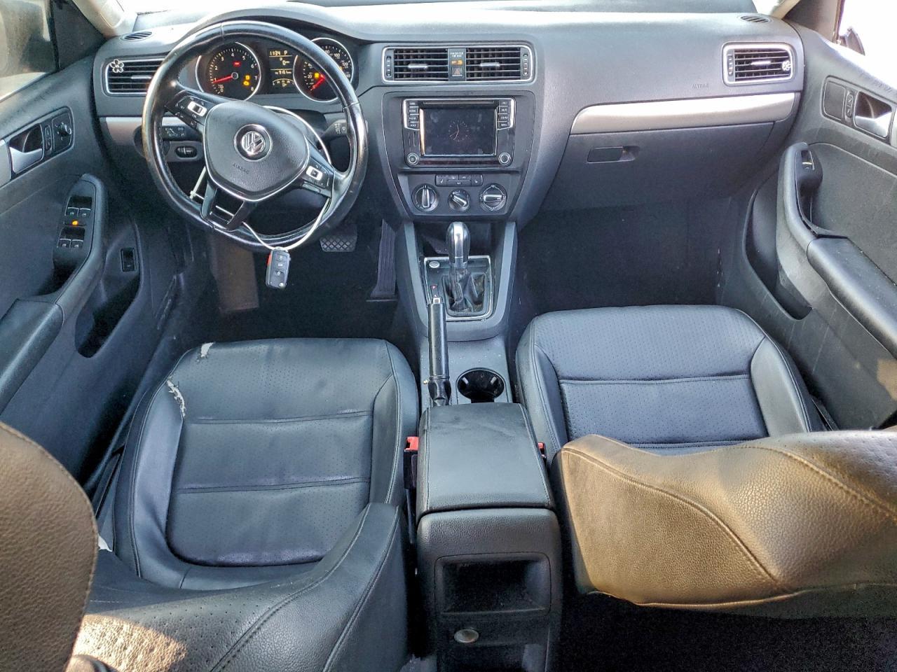 2016 VOLKSWAGEN JETTA