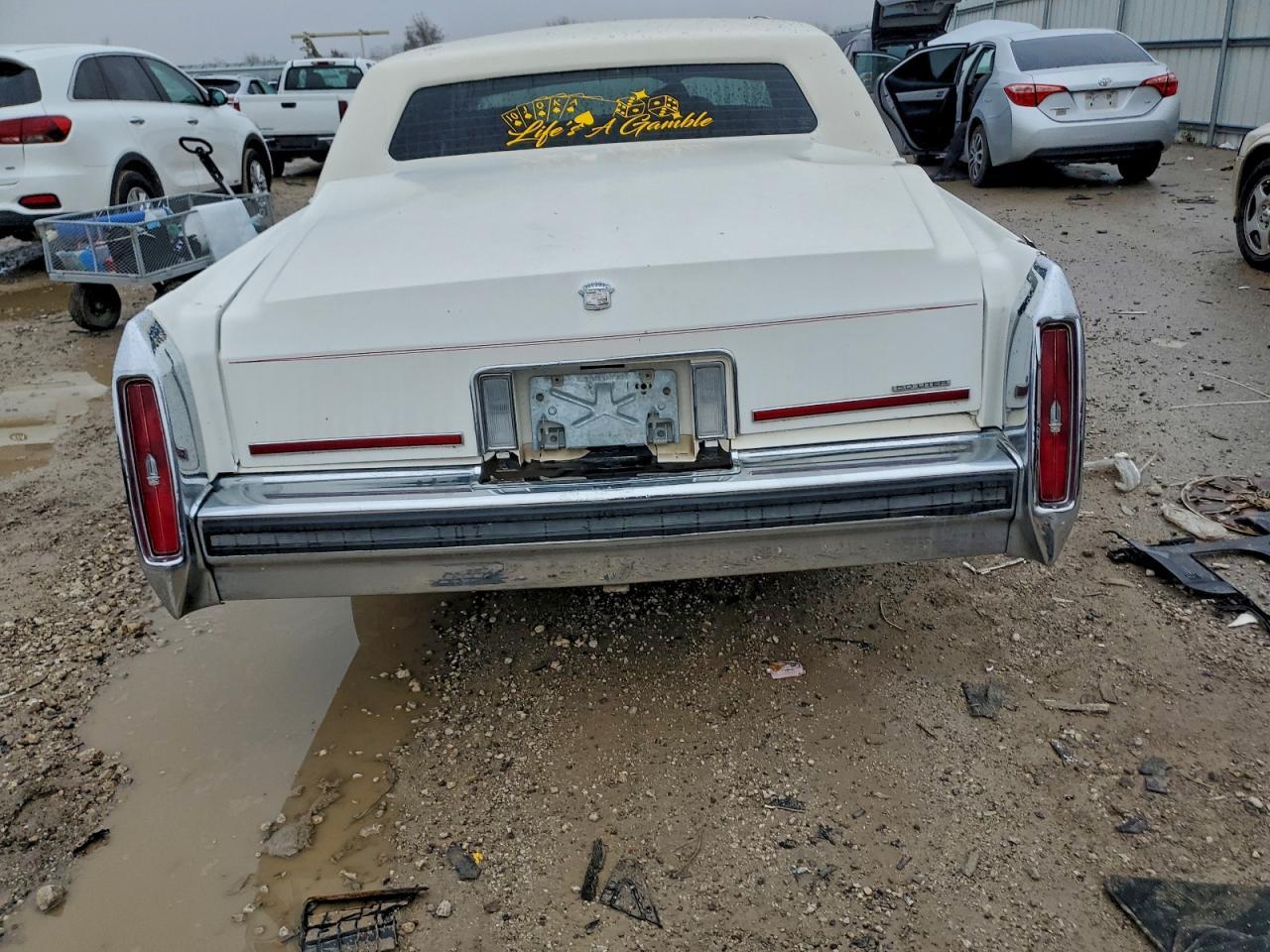 1989 CADILLAC Brougham