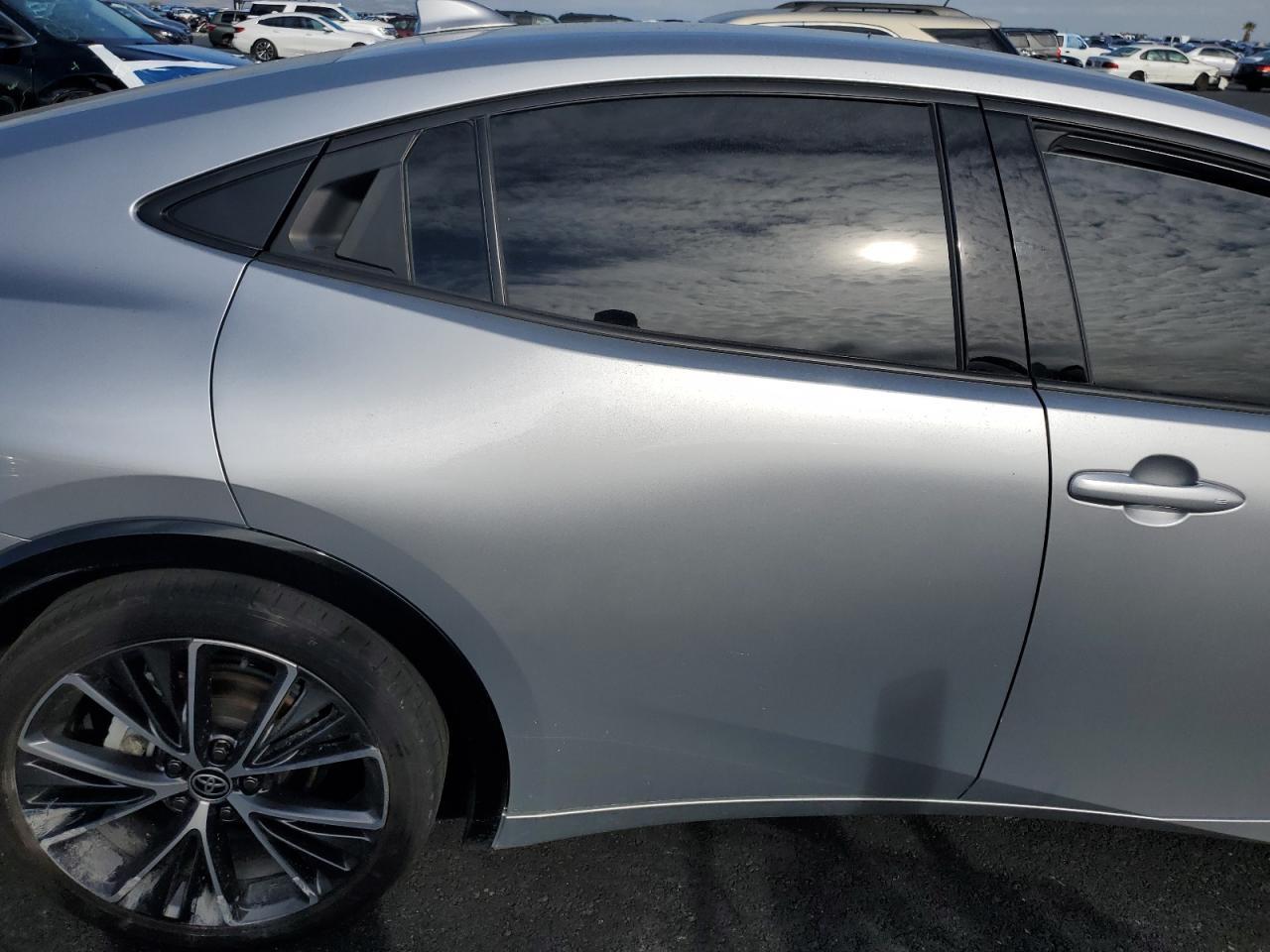 2024 TOYOTA PRIUS