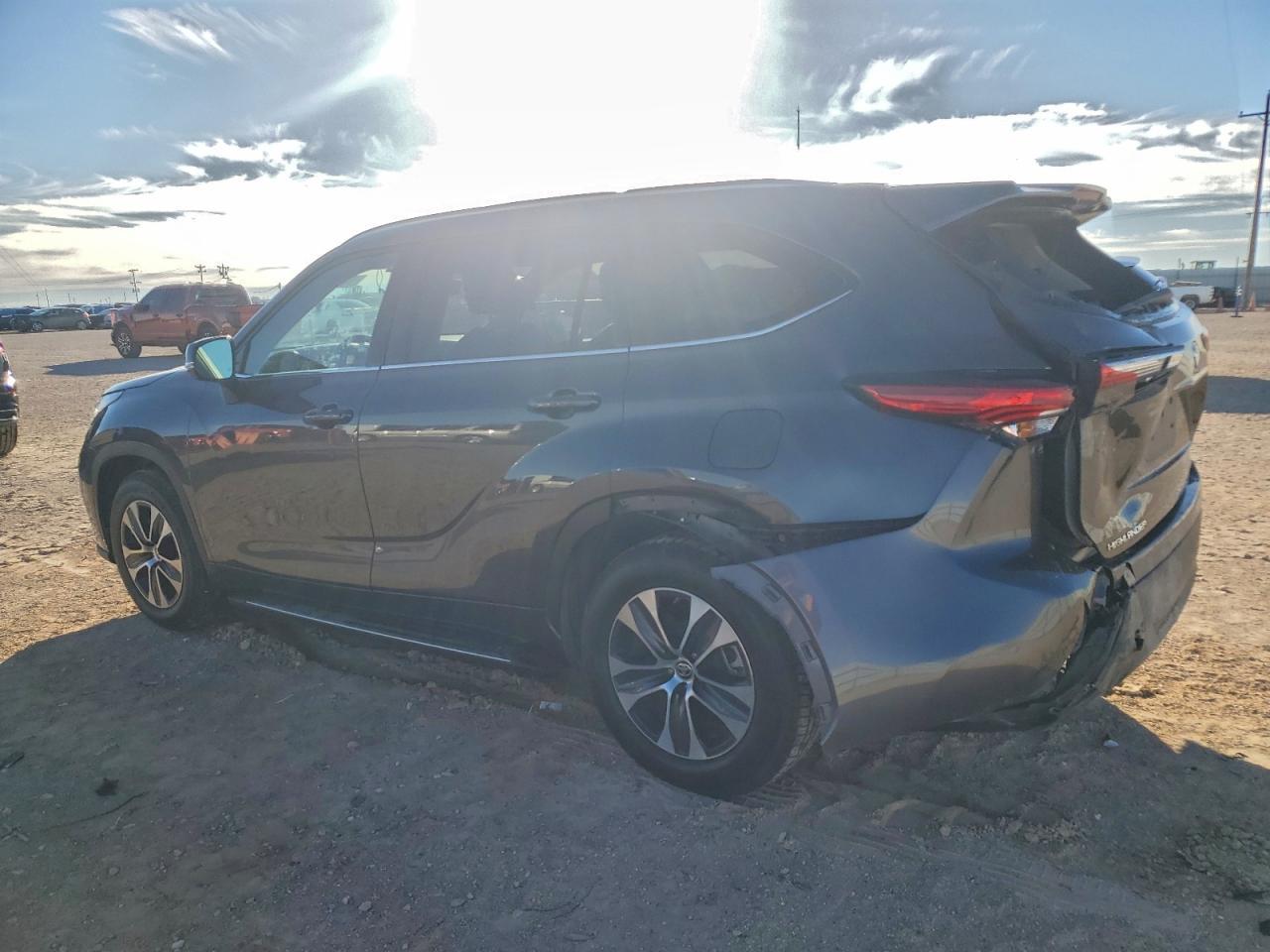2020 TOYOTA HIGHLANDER