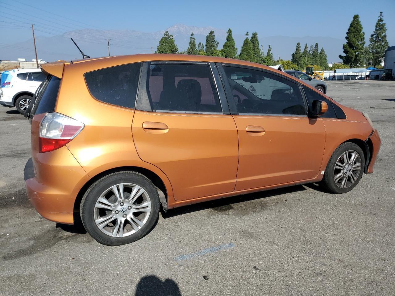 2011 HONDA FIT