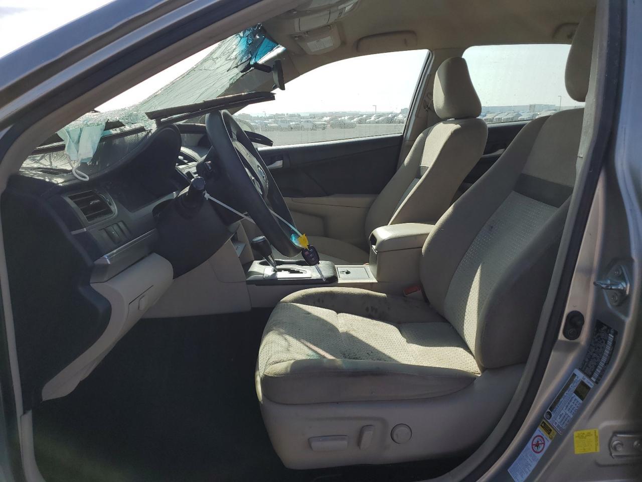 2014 TOYOTA CAMRY